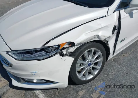2017 Ford Fusion Se Phev z USA, uszkodzony, nr VIN 3FA6P0PUXHR179924